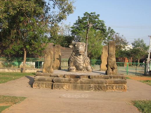 ulaganadar temple