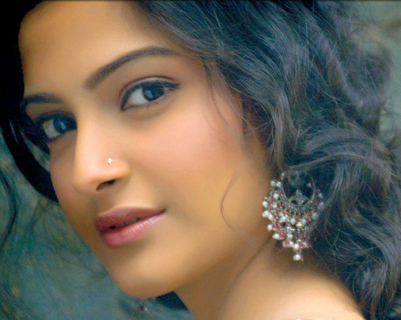 Sonam Kapoor Bollywood Actress