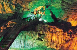 Borra caves photos