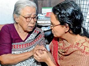 Mahasweta Devi with T.P.Chandrasekharan