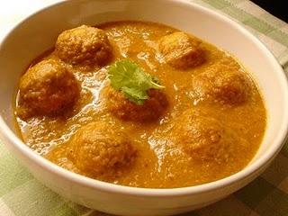 Kanchkolar Kofta Curry